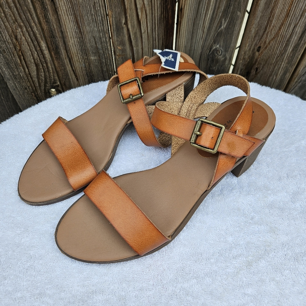 Rock & Candy Elegant Tan Sandals Block Heel Size 7 - Picture 3 of 16